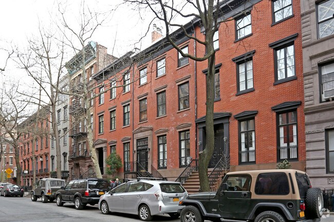 60 Morton St New York, NY 10014 photo 5