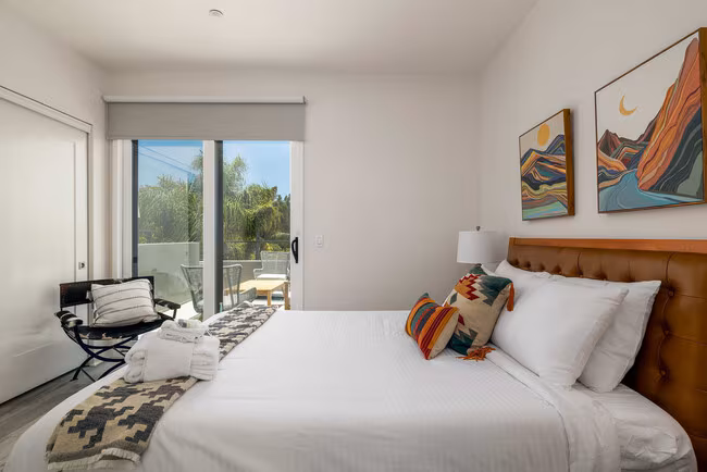 551 Hawthorn St San Diego, CA 92101 photo 4