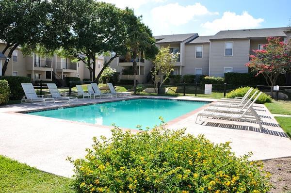 4400 Bluemel Rd San Antonio, TX 78240 photo 3
