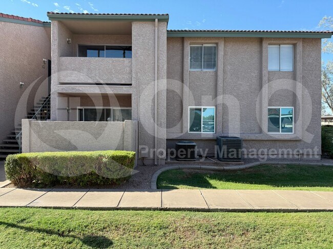 623 W Guadalupe Rd Mesa, AZ 85210