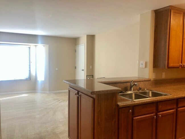 5722 Riley St San Diego, CA 92110 photo 4
