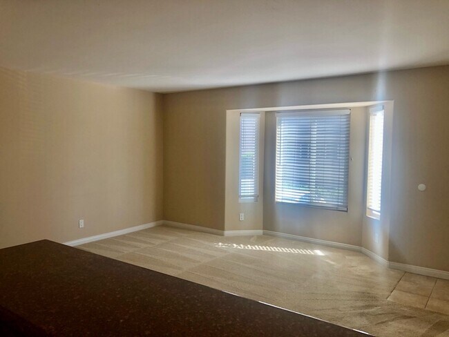 5722 Riley St San Diego, CA 92110 photo 5