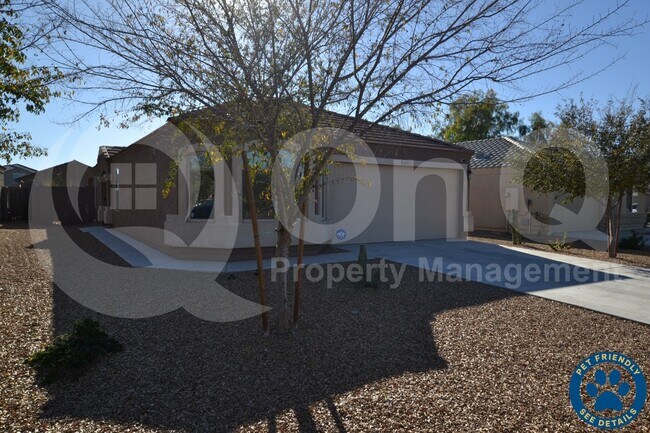 4605 East Tiger Eye Road