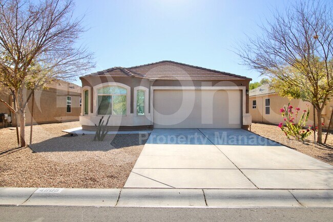 4605 East Tiger Eye Road, San Tan Valley, AZ 85143 photo 2