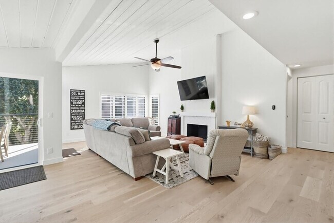 561 S Sierra Ave Solana Beach, CA 92075 photo 2