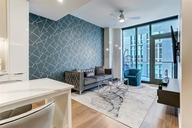 44 East Ave Austin, TX 78701 photo 2