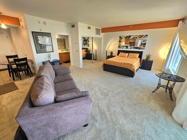 550 15th St San Diego, CA 92101 photo 2
