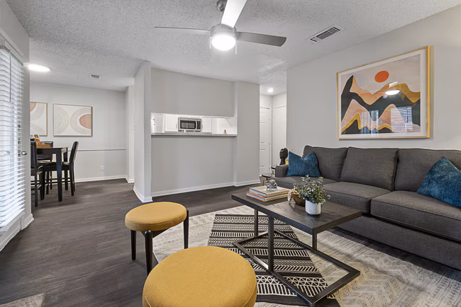 Woodhill Apartments photo 3