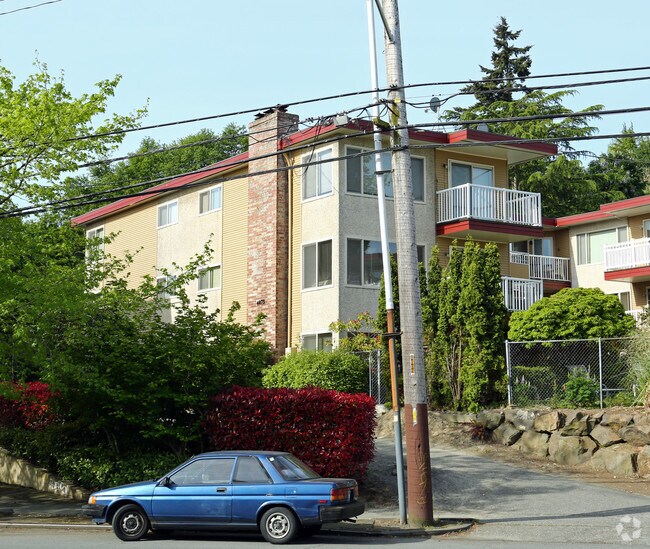 Magnolia Manor photo 2