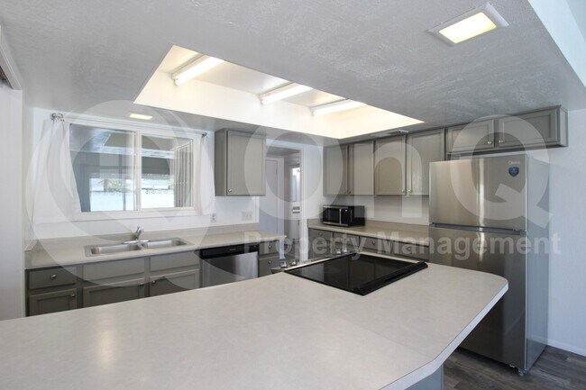 124 E Minton Dr Tempe, AZ 85282 photo 5