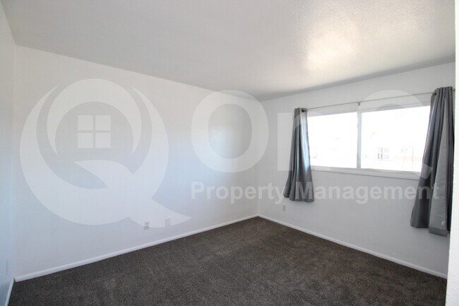 124 E Minton Dr Tempe, AZ 85282 photo 4