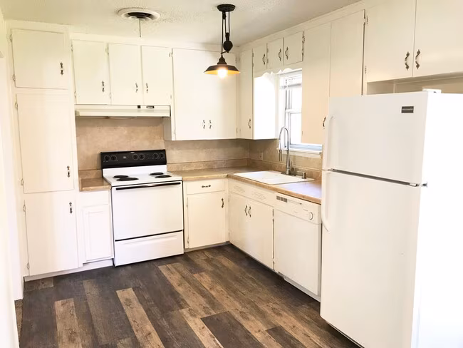 1302 S 23rd St Copperas Cove, TX 76522 photo 4