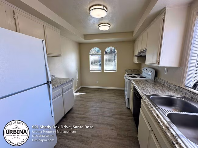 Shady Oak Dr Santa Rosa Townhouse photo 2