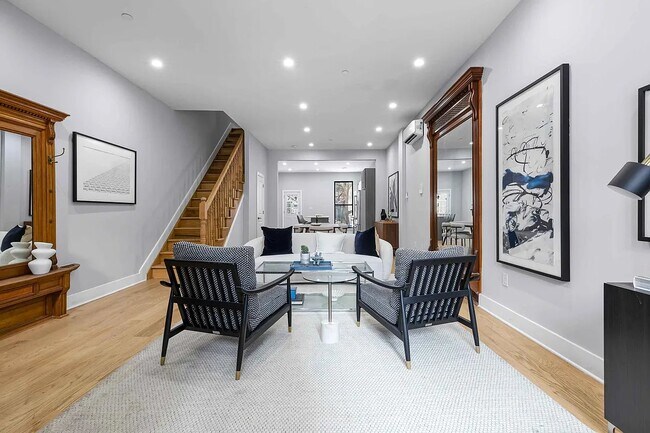 307 W 136th St New York, NY 10030 photo 2