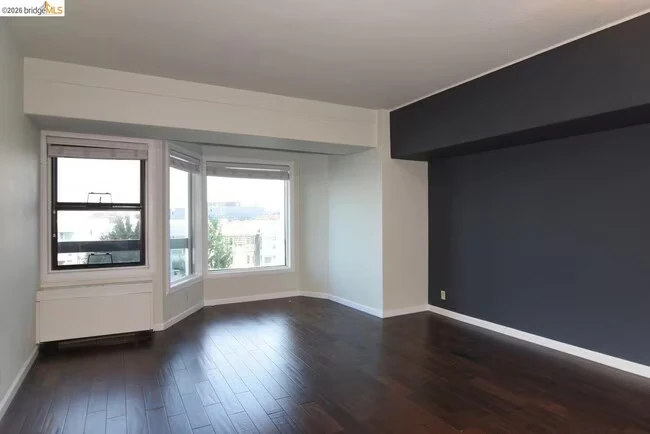 6363 Christie Ave Emeryville, CA 94608 photo 2
