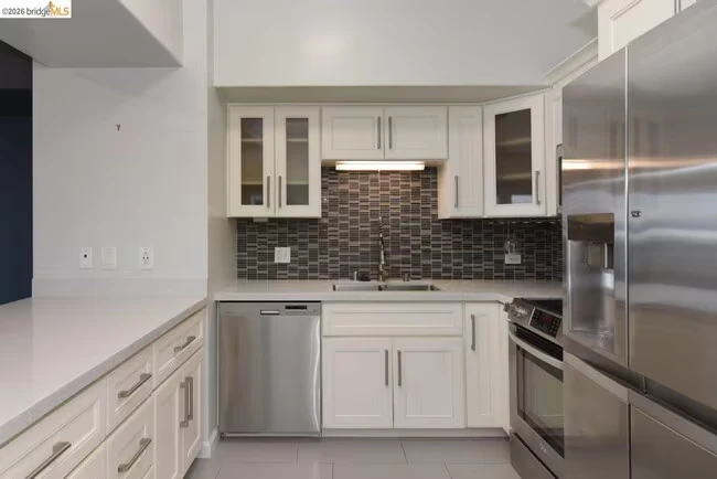6363 Christie Ave Emeryville, CA 94608 photo 4