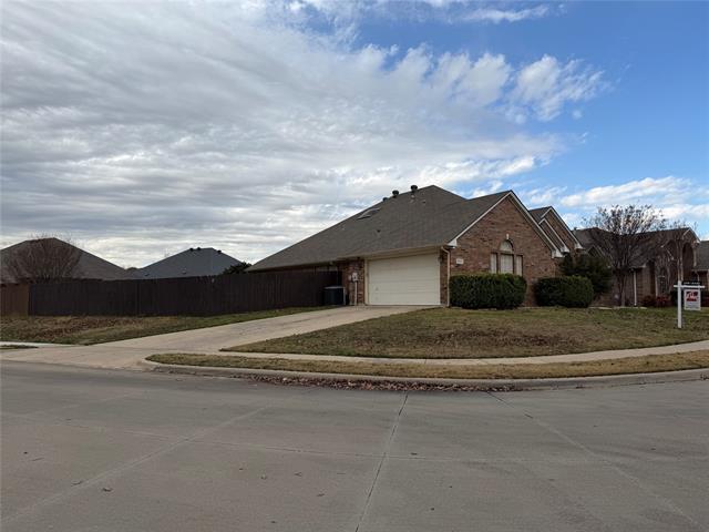 8617 Shadow Trace Drive, Fort Worth, TX 76244 photo 3