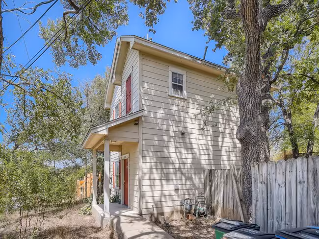 1200 Perez St Austin, TX 78721 photo 3