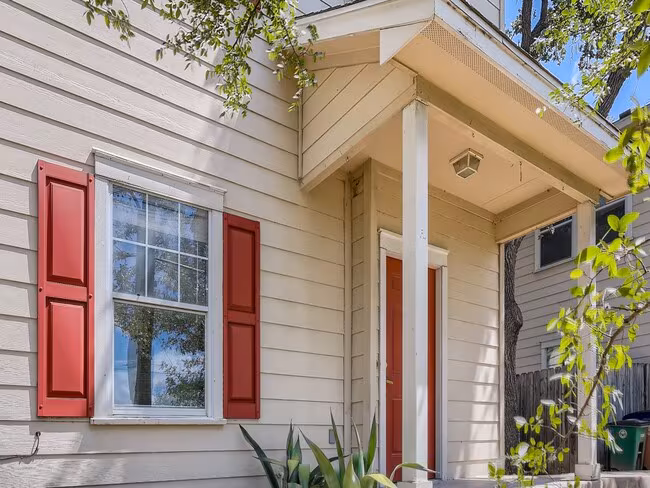 1200 Perez St Austin, TX 78721 photo 2