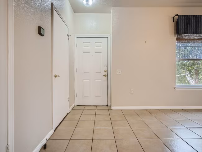 1200 Perez St Austin, TX 78721 photo 5