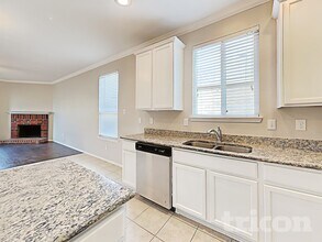 404 Chert Ln Fort Worth, TX 76131 photo 4