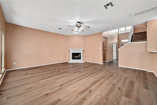 2049 Rachel Ln Round Rock, TX 78664 photo 5
