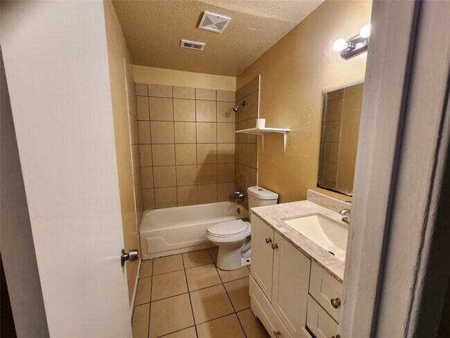 4311 Yellowstone Boulevard, Houston, TX 77021 photo 4