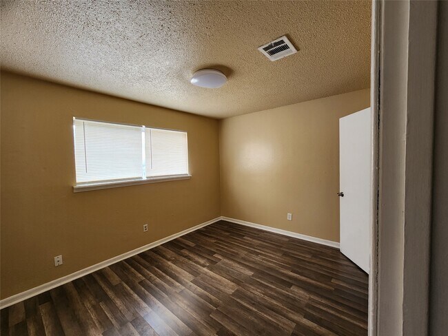 4311 Yellowstone Boulevard, Houston, TX 77021 photo 3