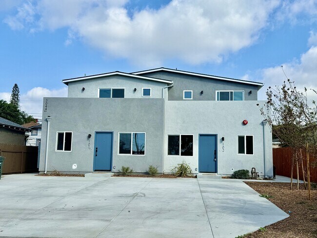 3042-3044 J St San Diego, CA 92102 photo 2