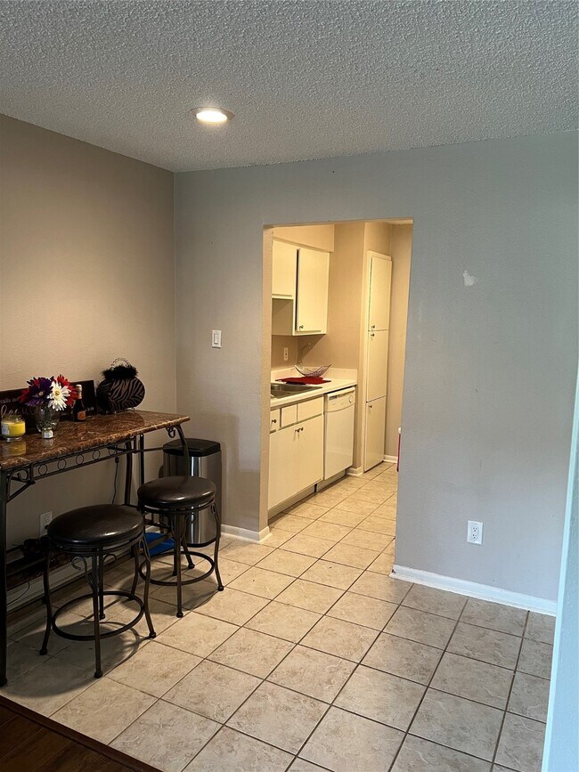 1900 Bay Area Boulevard, Houston, TX 77058 photo 3