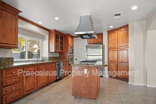 500 Zinfandel Terrace Chula Vista, CA 91913 photo 5