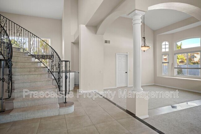 500 Zinfandel Terrace Chula Vista, CA 91913 photo 3