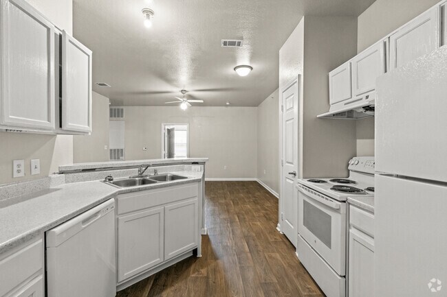 Oak Timbers North Greenbriar photo 2