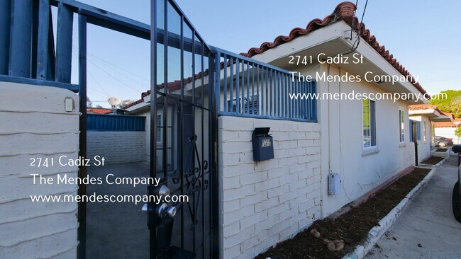 2741 Cadiz St San Diego, CA 92110 photo 3