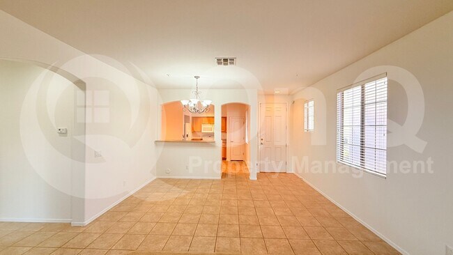 6334 S Blake St Gilbert, AZ 85298 photo 5