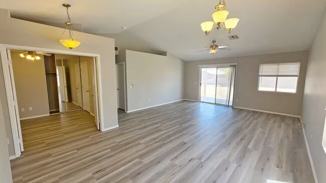 16197 W Washington St Goodyear, AZ 85338 photo 2