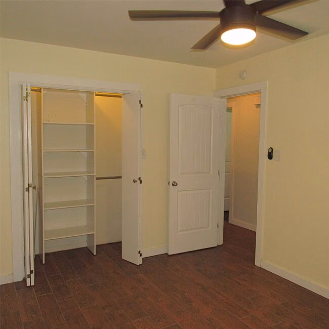 1200 Brentwood St Austin, TX 78757 photo 4