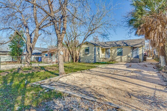 616-618 Porter St San Antonio, TX 78210 photo 3