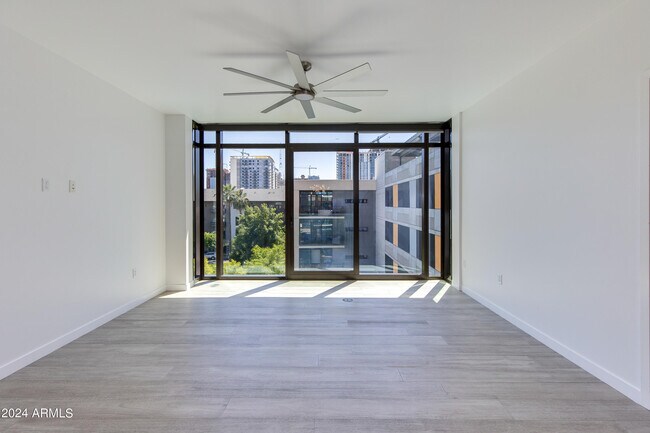 200 W Portland St Phoenix, AZ 85003 photo 5
