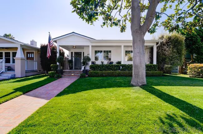 455 J Ave Coronado, CA 92118 photo 3