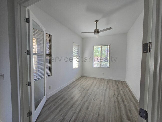 3424 E Adobe Dr photo 5
