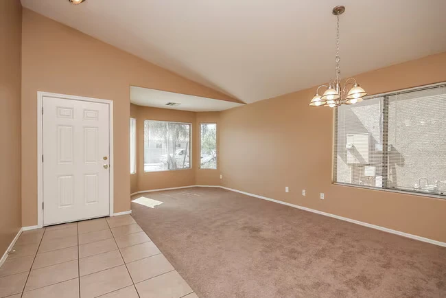 7814 S 72nd Ln Phoenix, AZ 85339 photo 5