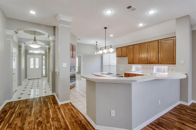 9316 Preston Trail Irving, TX 75063 photo 4