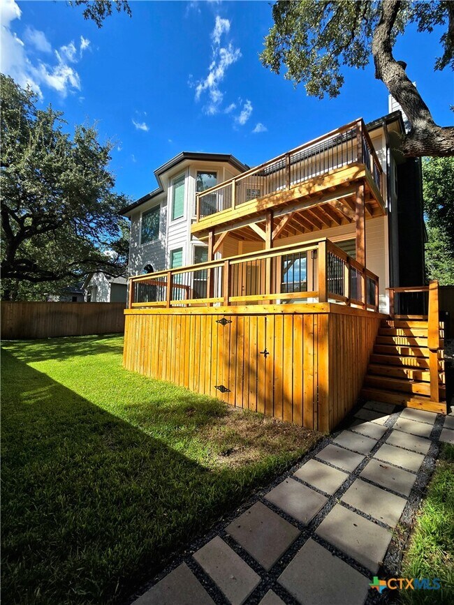 2850 Bent Tree Dr Schertz, TX 78154 photo 3