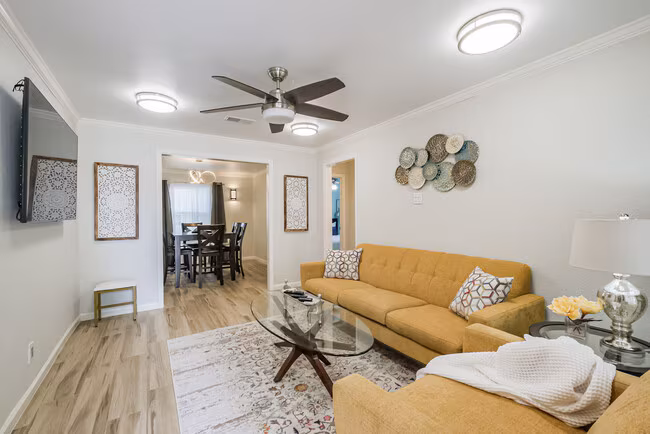 1327 W 21st St Houston, TX 77008 photo 2