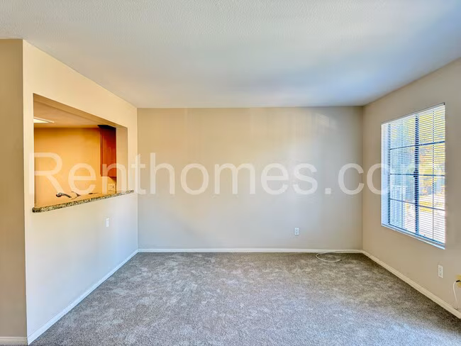 14912 Av. Venusto San Diego, CA 92128 photo 2