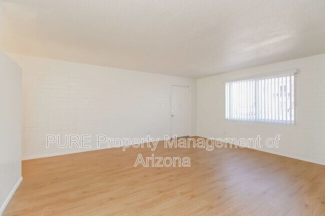 221 E 2nd Ave Mesa, AZ 85210 photo 4