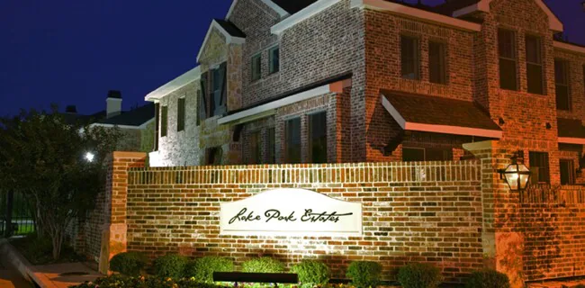 1204 Lake Pointe Way, Richardson, TX 75080 photo 2
