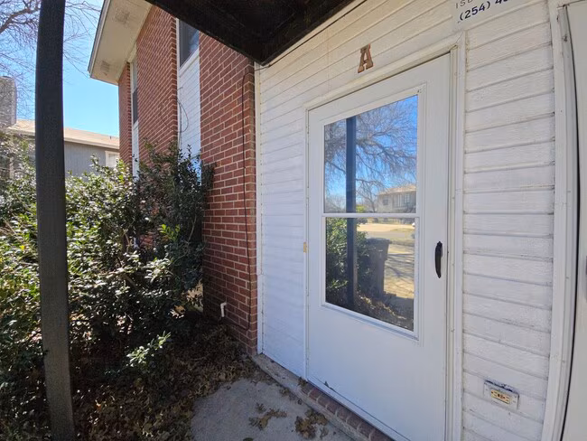 1703 Cedarhill Dr Killeen, TX 76543 photo 2