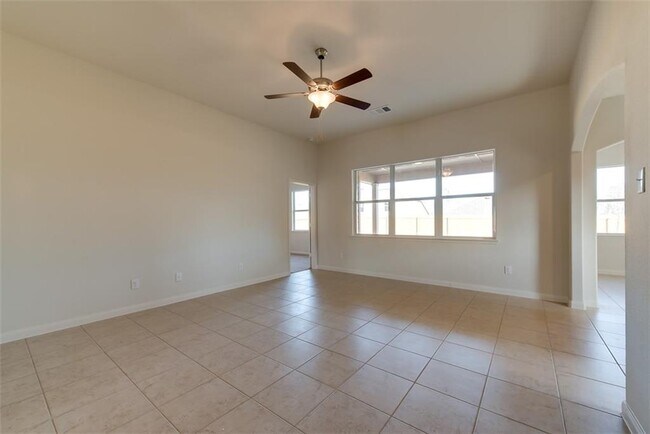 13033 Tobin Drive, Crowley, TX 76036 photo 4